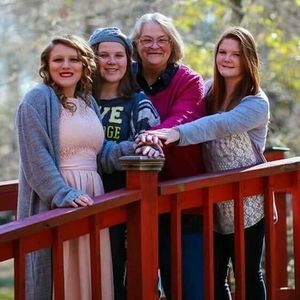 Meet your Posher, Beverly